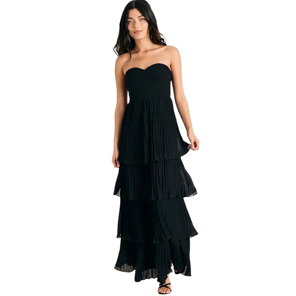 NWT Lulus Seriously Sensational Black Strapless Tieredโ Maxi Dress Size M